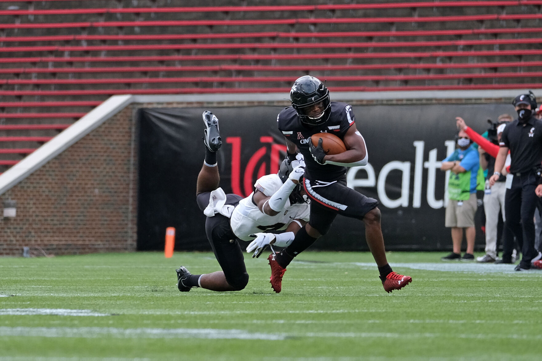 UC vs Army FB 9-26-20 TNR 10458aam.jpg